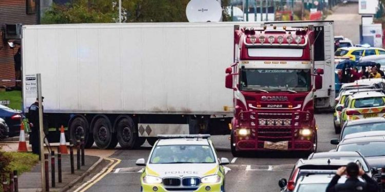 27 de ani de închisoare pentru românul implicat în cazul ”camionului groazei”, în care au fost găsiți morți 39 de vietnamezi