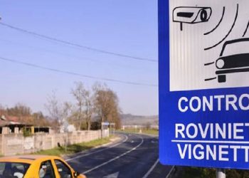 Un român a dat în judecată compania de drumuri și cere ELIMINAREA  rovinietei, pe motiv că șoselele nu sunt reparate