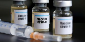 Ofertă pentru vaccinare: 50 de lei dați de patroni pentru fiecare angajat care se imunizează | Banii ar urma să fie deductibili din impozit