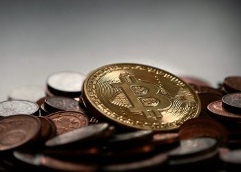Criptomonedele private ar putea fi INTERZISE | Țara care propune o lege pentru înființarea unei monede virtuale oficiale
