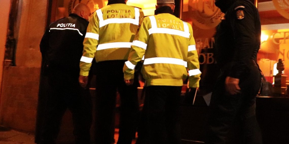 Chef cu 30 de invitați, ”spart” de polițiști în Bihor