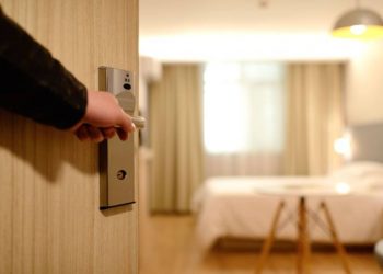 Trei hoteluri aflate între Oradea și Borș – pe lista spațiilor din Bihor care pot găzdui persoane în carantină