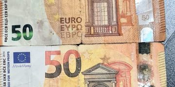 Un bărbat care încerca să schimbe euro falși în Gara din Oradea, prins de un jandarm aflat în timpul liber