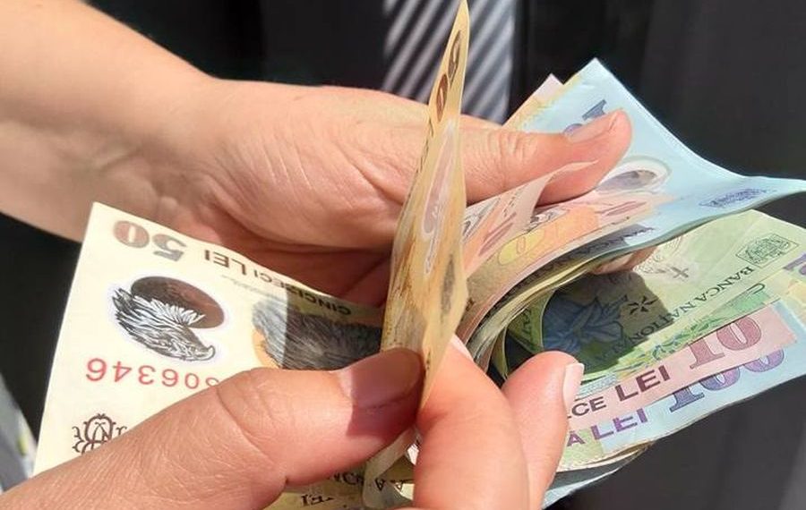 Angajatorii, obligați să dea salariaților o parte din profit | Proiect adoptat în Senat