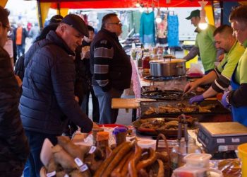 Gustul contează | Festivalul ”D’ale porcului”, transformat în concurs de degustare