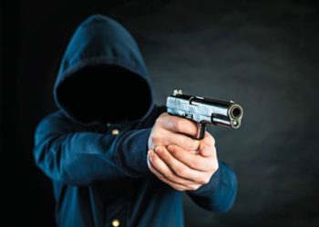 Bărbatul care încercat să jefuiască o sală de jocuri cu un pistol de jucărie a fost ARESTAT