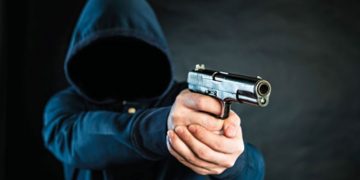 Bărbatul care încercat să jefuiască o sală de jocuri cu un pistol de jucărie a fost ARESTAT