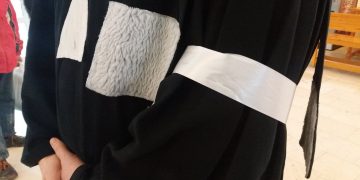 Protest al avocaților după ce o judecătorie a anunțat mutarea unei părți din activități într-o altă clădire