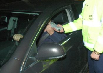HP admisă | Fapta de a încredinţa vehiculul unei persoane despre care ştia că se află sub influenţa alcoolului