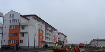 Bugetarii cu venituri mici vor primi locuințe de la stat