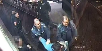 20 de ani de ÎNCHISOARE pentru bărbatul care a ÎNJUNGHIAT un tânăr în centrul municipiului Satu Mare | Va trebui să plătească daune morale de 510.000 de euro familiei victimei