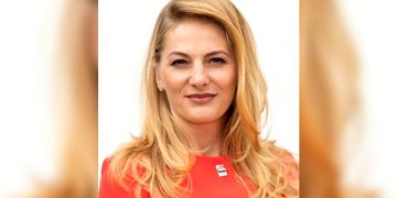 INTERVIURILE BihorJust | Dana Lucian, director al agenției de turism Lucon, despre turismul în pandemie, lipsa unui sprijin din partea Guvernului și apărarea intereselor turiștilor