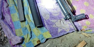 Un inculpat a oferit 2500 de euro pentru ascunderea unei ARME AUTOMATE, ca să scape de pedeapsă | DIICOT l-a prins după ce a făcut un denunț mincinos