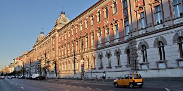 Sesizare prealabilă pentru dezlegarea unei chestiuni de drept în procedura CONTESTAȚIEI LA EXECUTARE