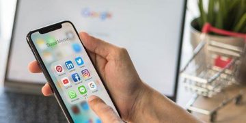 Secretar de filială a unui partid, AMENDAT cu 500 de euro pentru că a publicat pe Facebook lista cu datele personale ale unor susținători