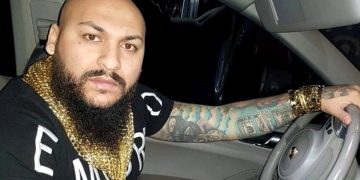 6 luni de închisoare pentru o manea cu mesaj împotriva femeilor