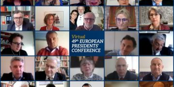 Organizațiile profesionale ale avocaților din 27 de țări cer autorităților române să respecte drepturile avocaților