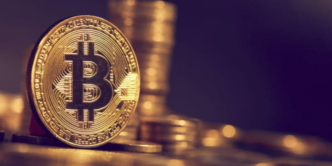 Bitcoin bate încă un RECORD și a depășit 62.000 de dolari