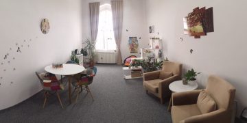 ”Camera Fluturilor”, locul plin de culoare amenajat pentru audierea copiilor la o instanță din România