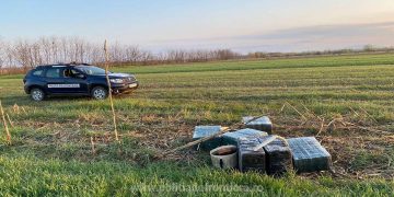 VIDEO. Cum se face contrabandă cu țigări la granița cu Ucraina | Mai mulți suspecți au fost prinși în flagrant delict, cu marfa ilegală în spate