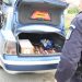5.000 de țigări nemarcate legal, găsite într-o mașină oprită într-o parcare din Salonta