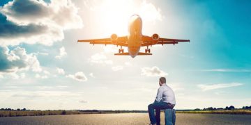 Țepe cu vacanțe INEXISTENTE | Zeci de persoane, înșelate de o patroană din Oradea care le-ar fi vândut pachete turistice și bilete de avion FICTIVE