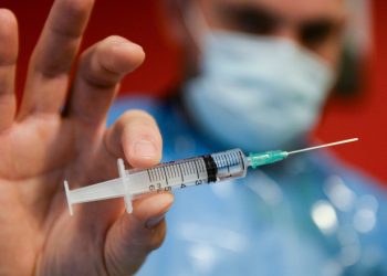 CEDO: vaccinarea OBLIGATORIE este LEGALĂ și ar putea fi ”necesară într-o societate democratică”