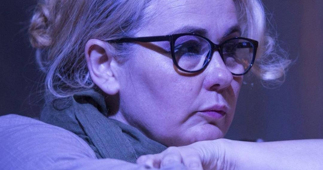 Actrița Ioana Gajdó a câștigat, la Tribunal, procesul cu CJ Bihor | Dispoziția de trimitere în șomaj tehnic a angajaților Teatrului Regina Maria a fost ANULATĂ