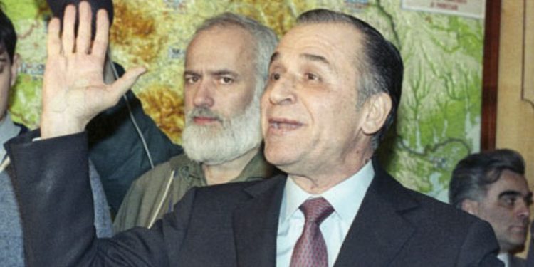 Dosarul Revoluției din 1989, retrimis de Curtea Supremă la Parchetul General | În cauză au fost inculpați Ion Iliescu, Gelu Voican Voiculescu și generalul (rtr) Iosif Rus