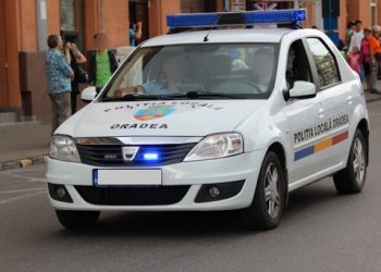 ”Marș de aici, că vă rup capul” | Un orădean care a atacat cu spray lacrimogen doi polițiști locali și l-a lovit pe unul dintre ei, condamnat la ÎNCHISOARE cu suspendare