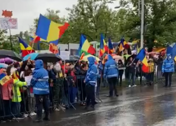 Protest la CCR în ziua în care se decide dacă Legea nr. 55/2020 (privind restricțiile în perioada stării de alertă) este sau nu constituțională