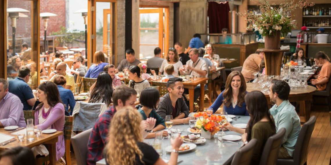 Care sunt propunerile de relaxare pentru 1 iunie | Cei vaccinați ar putea să scape de  mască (surse)