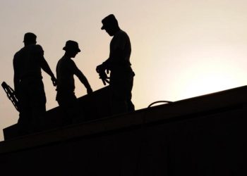 Decizie în ancheta morții unui muncitor ars cu abur | Două firme, printre care și un furnizor de agent termic, trimise în judecată la 8 ani de la producerea accidentului