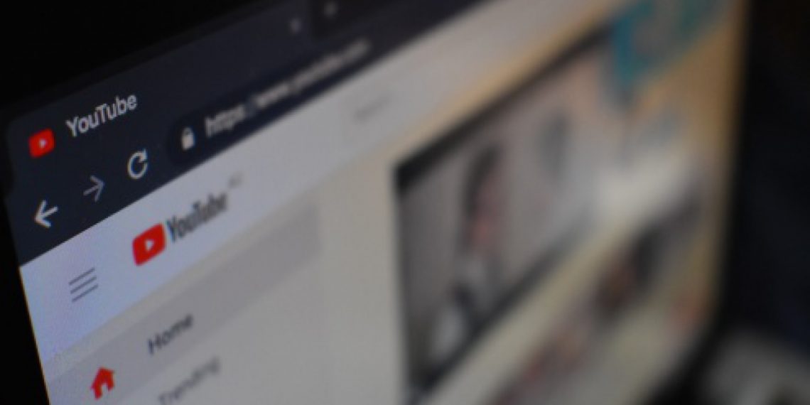 CJUE | Decizie referitoare la răspunderea operatorilor de platforme online în privința operelor protejate de dreptul de autor încărcate ilicit, de utilizatori, pe aceste platforme