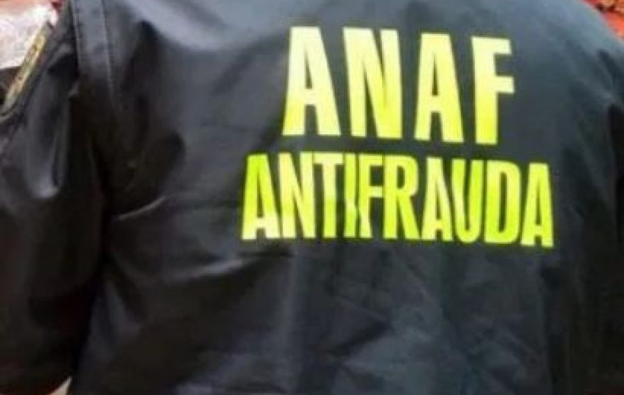 Inspector de la Antifraudă, reținut de DNA pentru luare de mită | Ce ar fi făcut în schimbul banilor