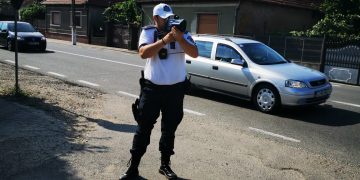 FOTO. Razii ale Poliției, pe drumurile din nord-vestul țării | Sute de amenzi, în valoare de peste 160.000 de lei, au fost date de polițiști rutieri din Bihor