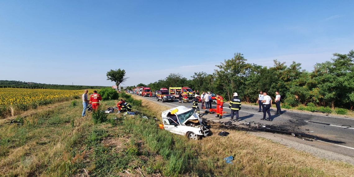 Tragedie pe șosea | Doi morți într-un grav accident, pe DN 19, în Biharia. Printre ei și un copil de 6 ani