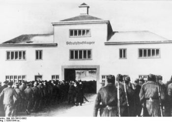 Un bărbat de 100 de ani, trimis în judecată pentru complicitate la 3500 de crime | A fost gardian într-un lagăr de concentrare