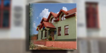 Primarul atacat cu un topor dezvăluie motivul agresorului: ”Era nemulțumit că a fost trimis în judecată pentru mai multe amenzi neachitate”