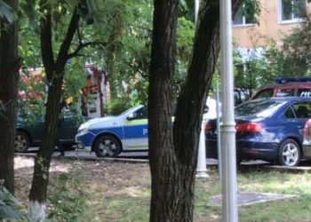 Incident grav în Oradea | Un copil de 8 ani a căzut în gol de la etajul al treilea al unui bloc