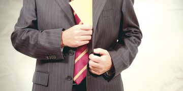 RIL declarat de Parchetul General | Cine este competent să cerceteze un abuz în serviciu dacă paguba este mai mică de 200.000 de euro și valoarea bunului sau a sumei ce fac obiectul infracțiunii e mai mare de 10.000 de euro