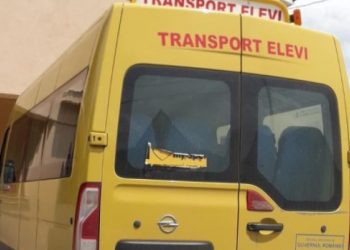 Avocatul Poporului a atacat la CCR ordonanța privind decontarea transportului elevilor