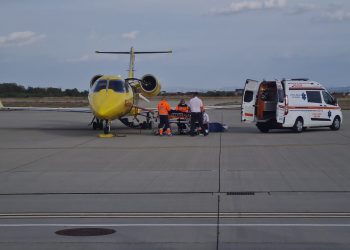 Mirele rănit după ce a fost scăpat din brațe de nuntași a fost transportat din Oradea în Germania, cu un avion medical