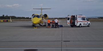 Mirele rănit după ce a fost scăpat din brațe de nuntași a fost transportat din Oradea în Germania, cu un avion medical