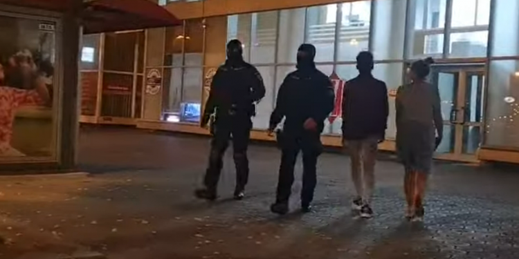 Percheziții DIICOT la sediul unui ziar online care a publicat imagini explicite cu o minoră agresată sexual