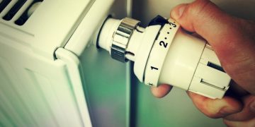 Cine și în ce condiții poate beneficia de un ajutor de maximum 500 de lei pentru plata facturilor la încălzire