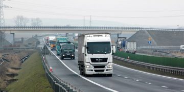 10.000 de euro, despăgubiri pentru zgomotul provocat de traficul deviat în timpul construirii unei autostrăzi