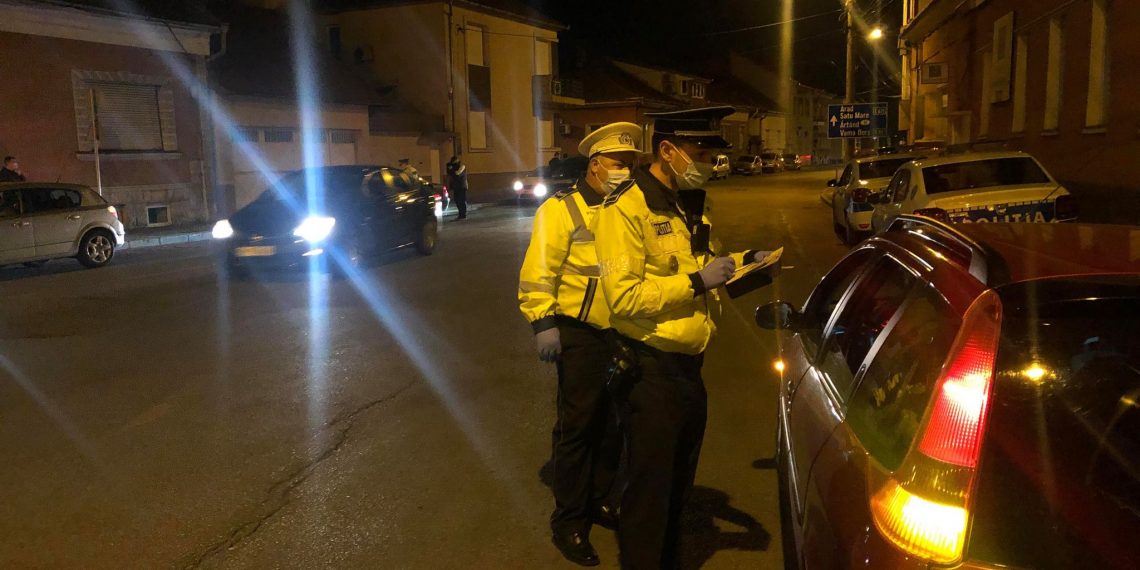 VIDEO-FOTO. Filtre ale Poliției în Oradea | Echipajele au verificat dacă este respectată carantina de noapte