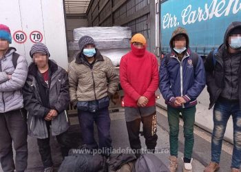 Migranți ascunși în TIR-uri, depistați de polițiștii de frontieră din vestul ţării