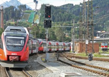 Un mecanic de tren și-a dat în judecată angajatorul care i-a oprit din salariu echivalentul a 2 lei pentru o întârziere de un minut | Desigur, nu în România